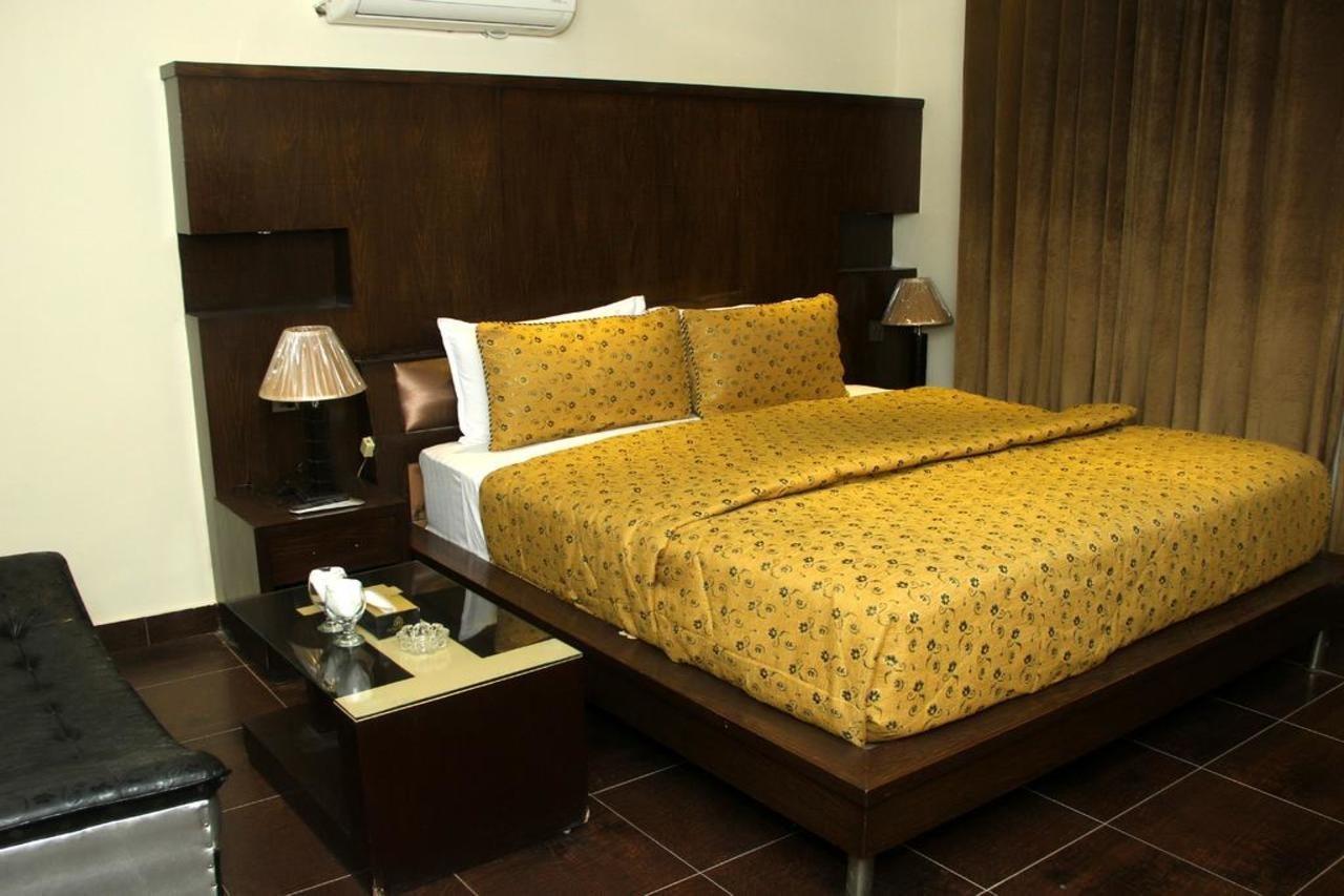 Bling Hotel International Multan Exterior photo