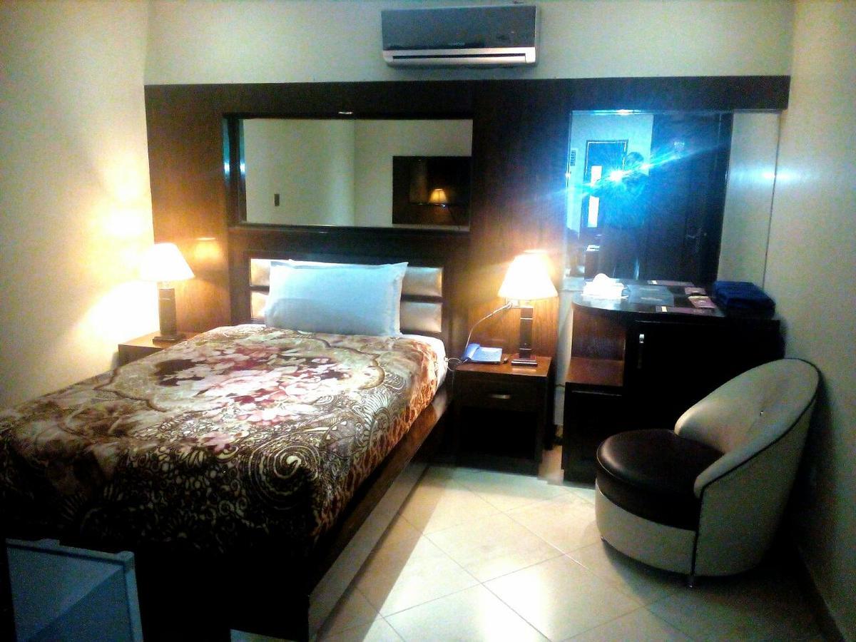 Bling Hotel International Multan Exterior photo