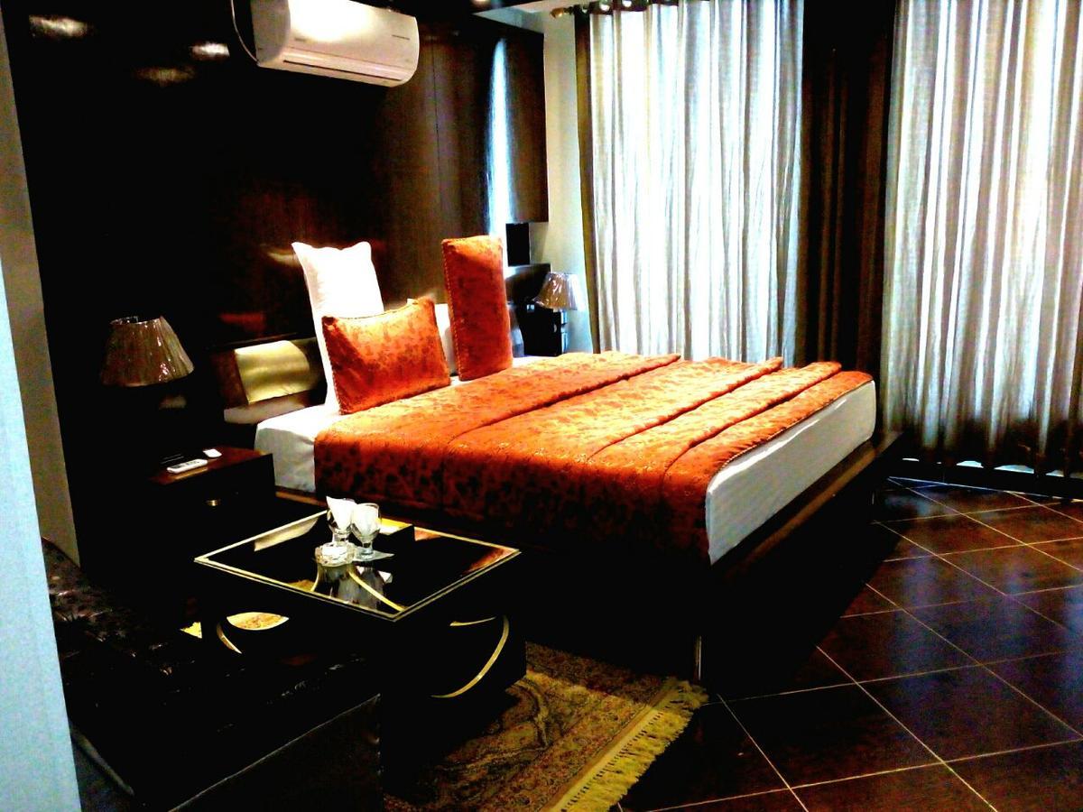 Bling Hotel International Multan Exterior photo