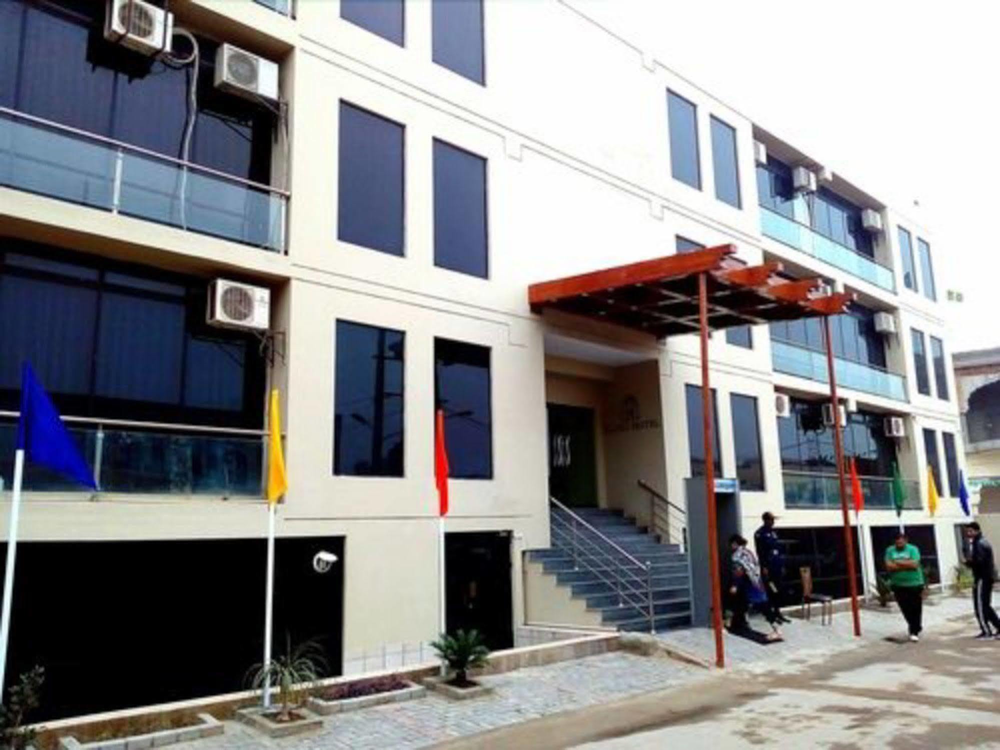 Bling Hotel International Multan Exterior photo