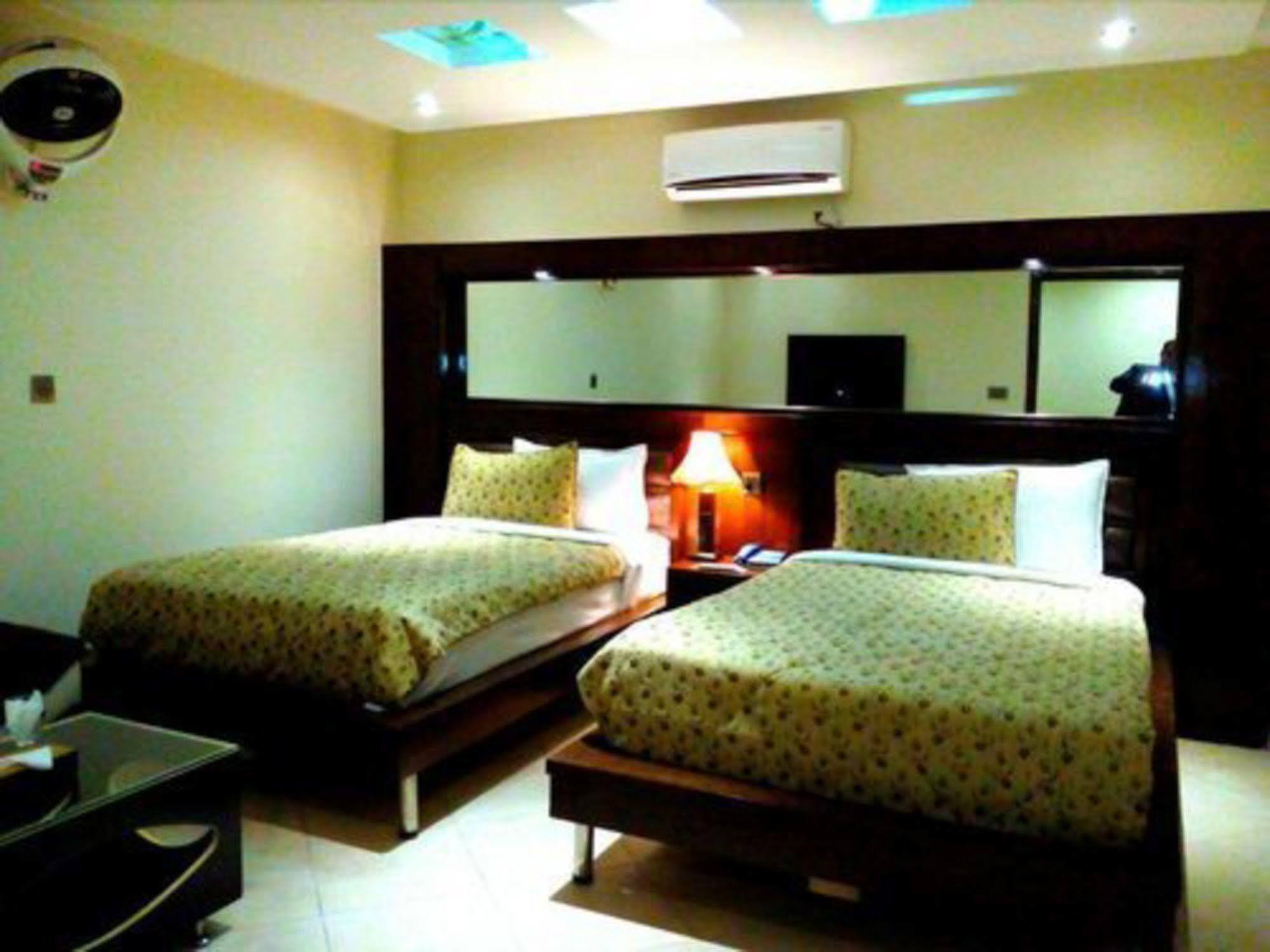 Bling Hotel International Multan Exterior photo